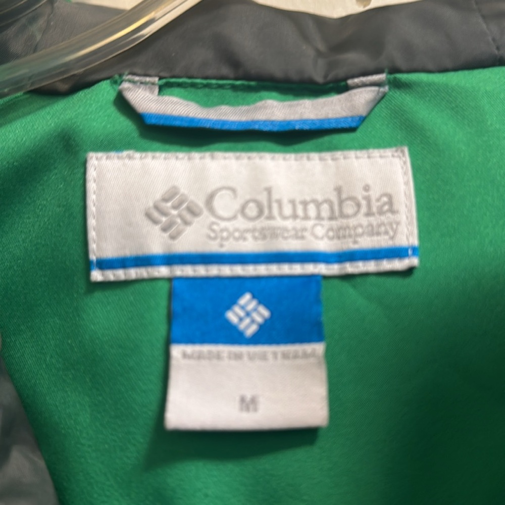 Women’s Columbia Soft-shell Jacket - Picture 3 of 6